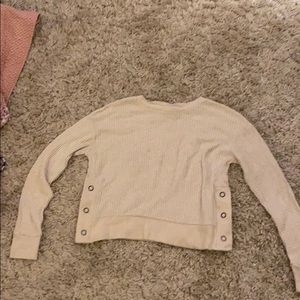 A long sleeve sweater/ T-Shirt